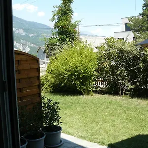 Entre Savines Et Embrun Pres Du De Serreponçon Crots